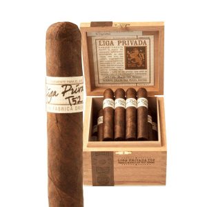 Liga Privada T52 - Petit Corona - 4.25 x 46 - Box of 24