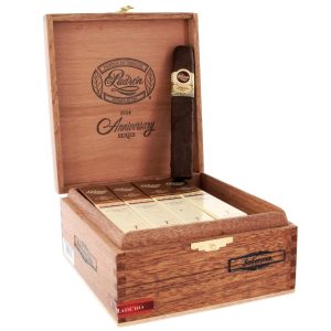 Padr?n 1964 Anniversary - Soberano Maduro (Tube) - 5 x 52 - Box of 15