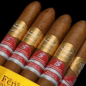 Por Larranaga Fenix Edicion Regional Phoenicia 2021 (Box of 15)