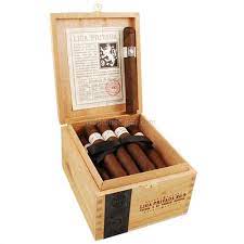 Liga Privada #9 Cigars - Toro - 6 x 52 - Box of 24